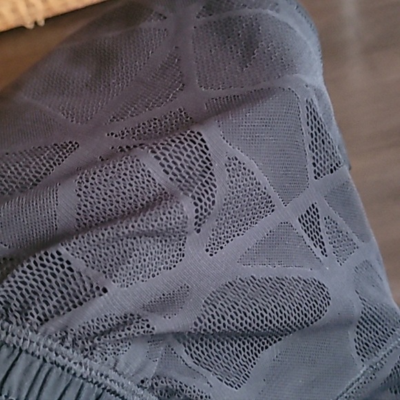 NWOT | Lululemon | Sky Run By Shorts | Sz 10 - Picture 4 of 13